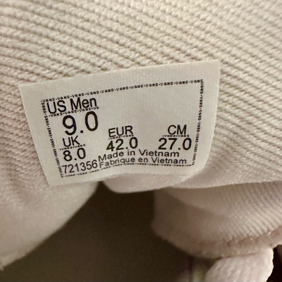 Vans Red White All Over Logo
Lace Up Casual Sneakers Men's
Size 9 Women's 11 - Picture 7 of 8